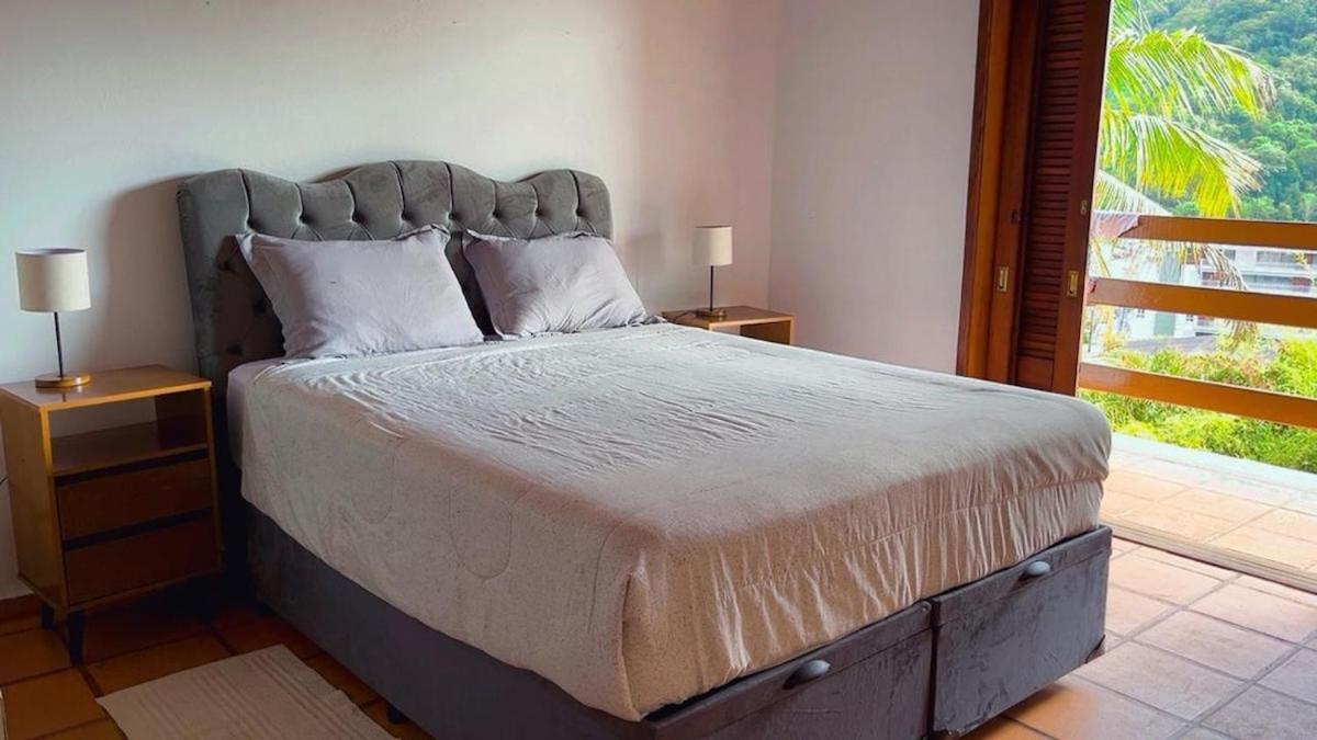 Casa de férias Historic Mountain House With Views Of Marina And Sea